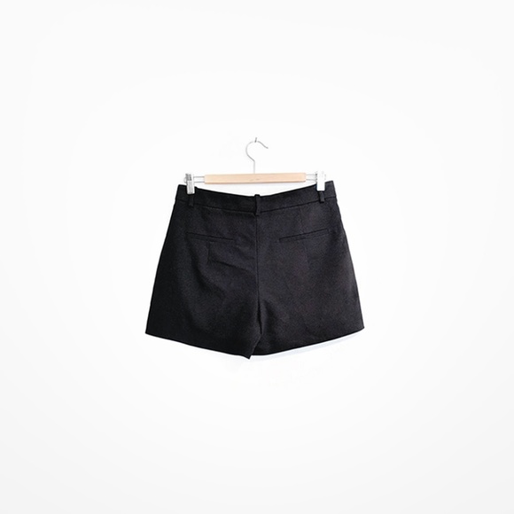 Zara Black Pocketed Shorts - Picture 2 of 3